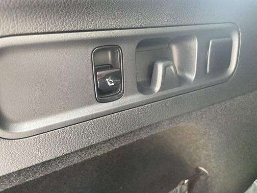 2025 Mercedes-Benz GLC 350e Base 4MATIC