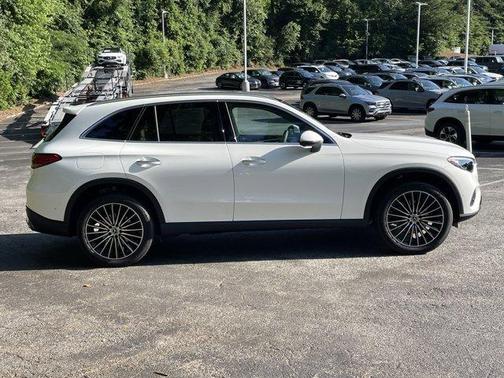 2025 Mercedes-Benz GLC 300 Base