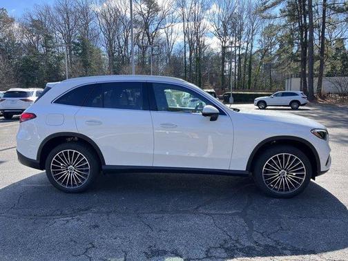 2025 Mercedes-Benz GLC 300 Base