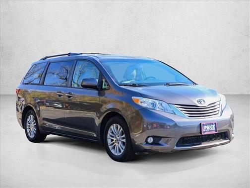 2015 Toyota Sienna XLE