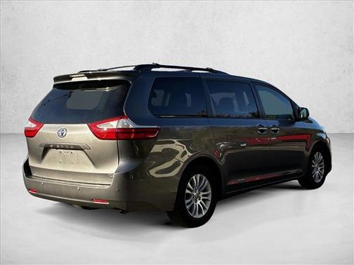 2015 Toyota Sienna XLE