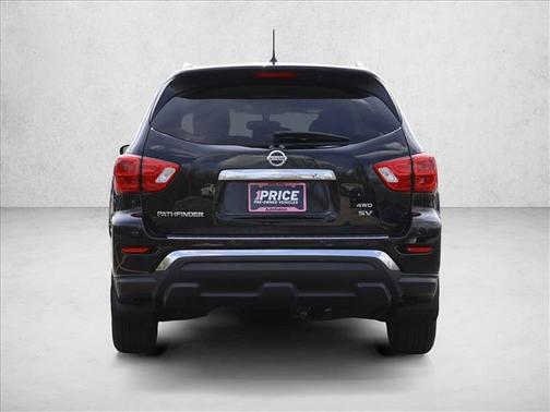 Magnetic Black 2018 Nissan Pathfinder SV