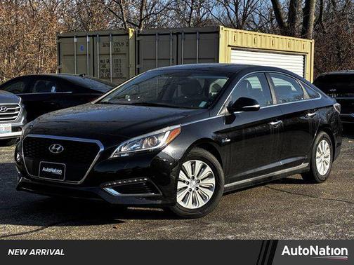 2016 Hyundai SONATA Hybrid SE