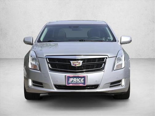Radiant Silver Metallic 2017 Cadillac XTS Luxury