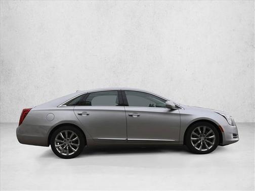 Radiant Silver Metallic 2017 Cadillac XTS Luxury