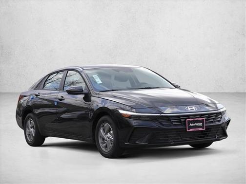 Abyss Black 2026 Hyundai ELANTRA SE