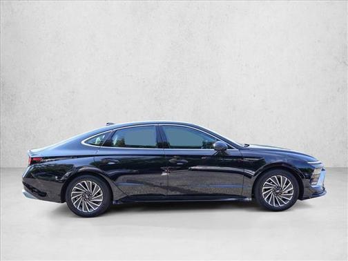 2024 Hyundai SONATA Hybrid SE