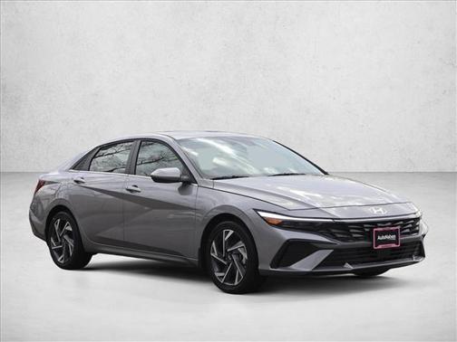 Fluid Metal 2025 Hyundai ELANTRA SEL