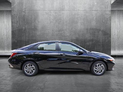 2025 Hyundai ELANTRA HEV Blue