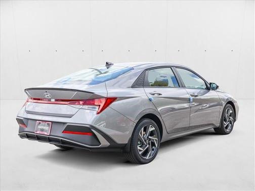 2025 Hyundai ELANTRA HEV SEL Sport
