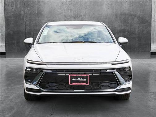 2025 Hyundai SONATA SE