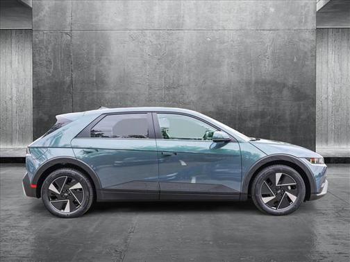 2025 Hyundai IONIQ 5 SE