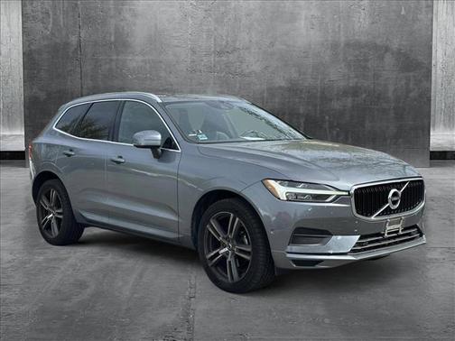 2019 Volvo XC60 T5 Momentum
