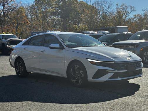 2024 Hyundai ELANTRA HEV Limited