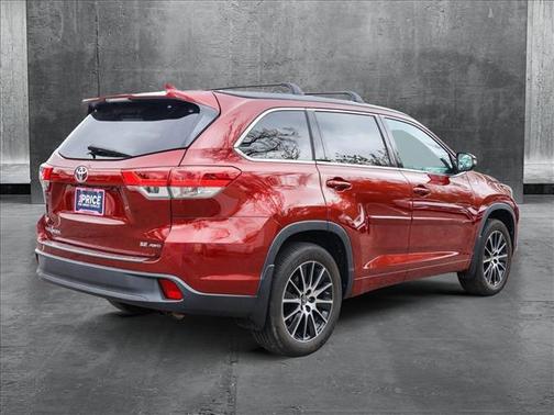 2018 Toyota Highlander SE