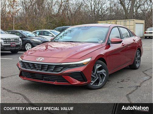 2025 Hyundai ELANTRA SEL