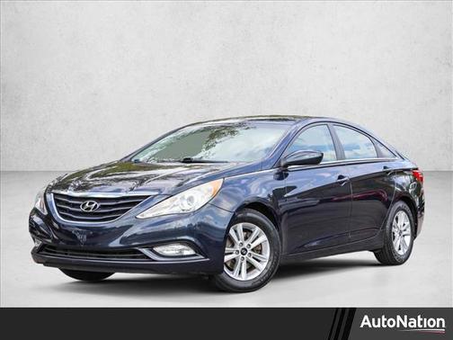 2013 Hyundai SONATA GLS