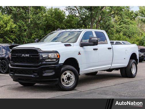 2023 RAM 3500 Tradesman Crew Cab 4x4 8' Box