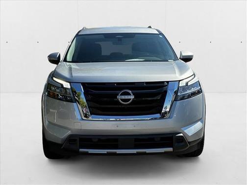 2023 Nissan Pathfinder SL FWD