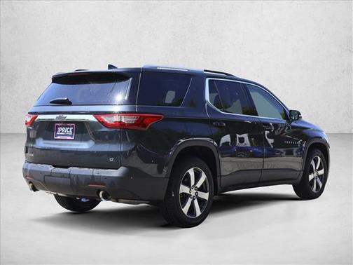Graphite Metallic 2018 Chevrolet Traverse LT Leather
