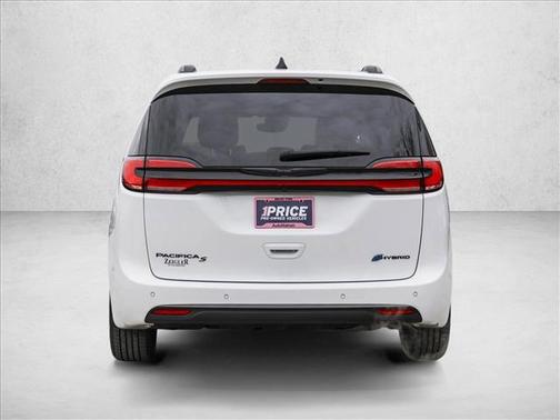 2024 Chrysler Pacifica Hybrid Premium S Appearance Pkg
