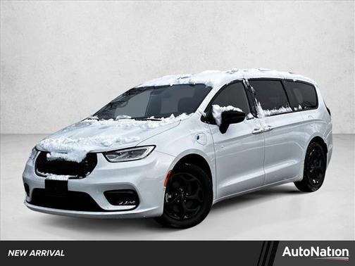 2024 Chrysler Pacifica Hybrid Premium S Appearance Pkg