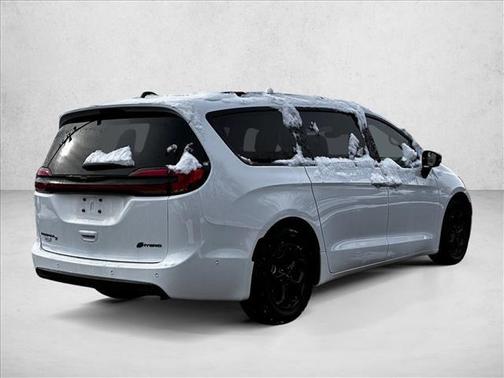 2024 Chrysler Pacifica Hybrid Premium S Appearance Pkg