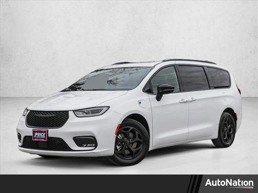 2024 Chrysler Pacifica Hybrid Premium S Appearance Pkg