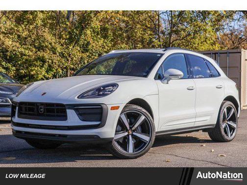 2023 Porsche Macan AWD