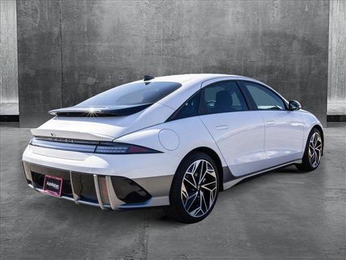 2025 Hyundai IONIQ 6 SEL