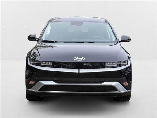 2025 Hyundai IONIQ 5 SE