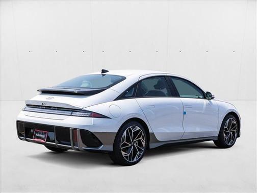 2025 Hyundai IONIQ 6 SEL