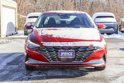 2022 Hyundai ELANTRA Limited