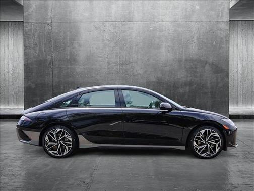 2025 Hyundai IONIQ 6 Limited