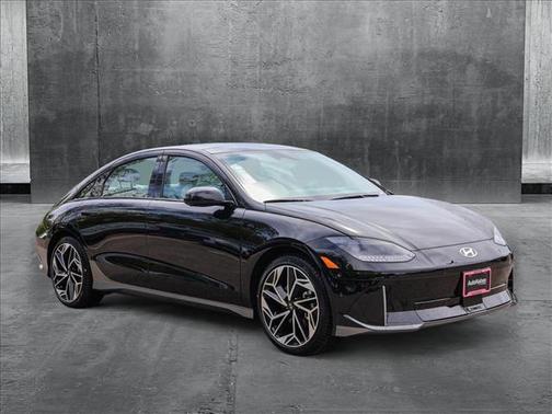 2025 Hyundai IONIQ 6 Limited