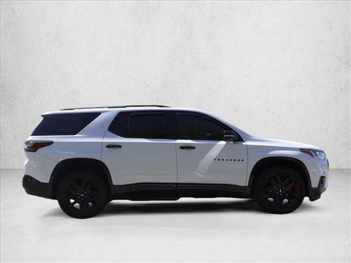 Summit White 2018 Chevrolet Traverse Premier