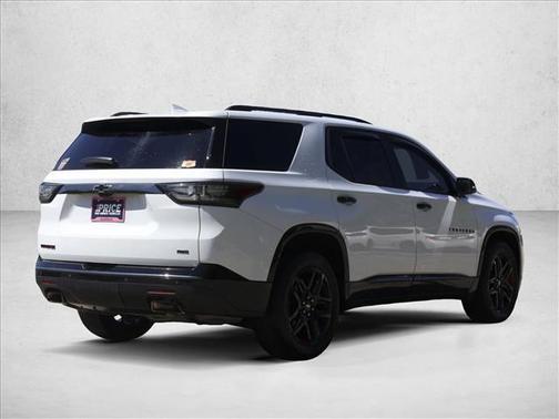 Summit White 2018 Chevrolet Traverse Premier