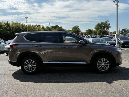 2019 Hyundai SANTA FE SE 2.4