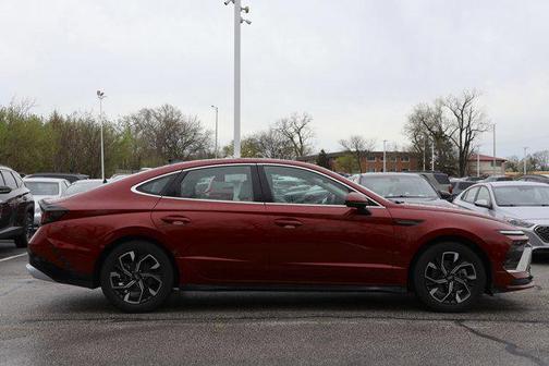 Ultimate red 2025 Hyundai SONATA SEL