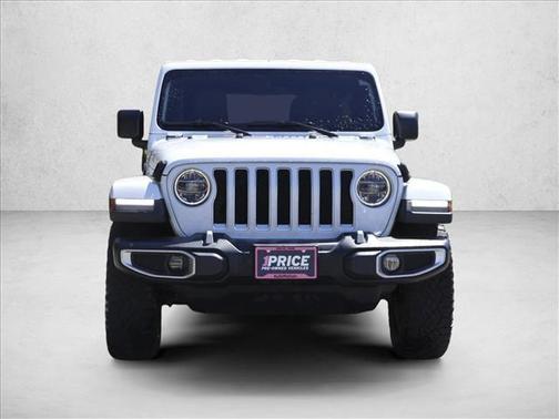Bright White Clearcoat 2018 Jeep Wrangler Unlimited Sahara