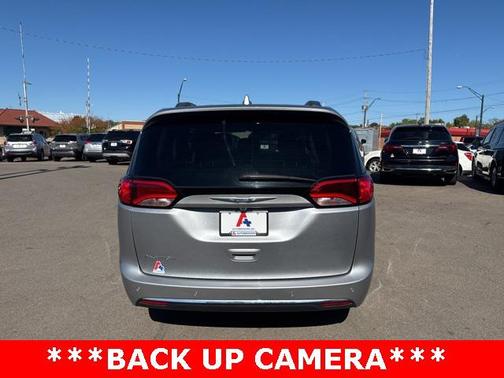 2019 Chrysler Pacifica Touring L
