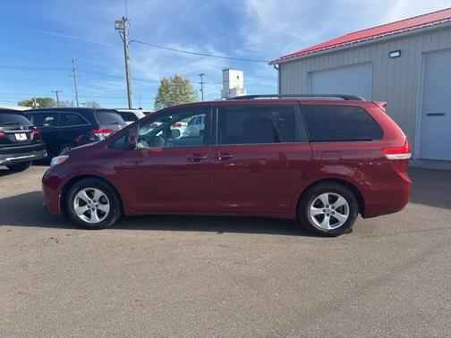 2014 Toyota Sienna LE