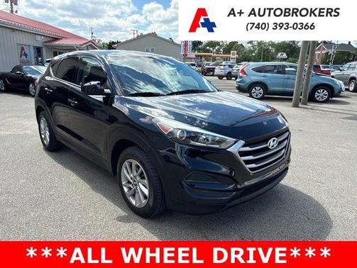 Black Noir Pearl 2018 Hyundai TUCSON SE