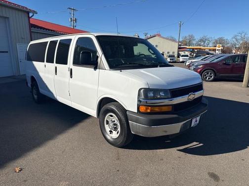 2016 Chevrolet Express 3500 LT