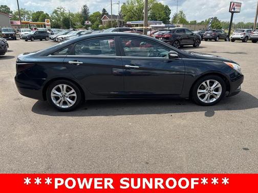 2011 Hyundai SONATA Limited