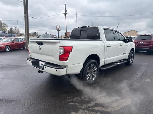 2018 Nissan Titan SL