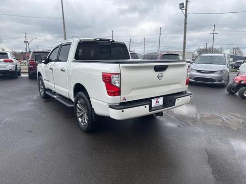 2018 Nissan Titan SL
