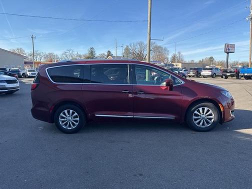 2018 Chrysler Pacifica Touring-L