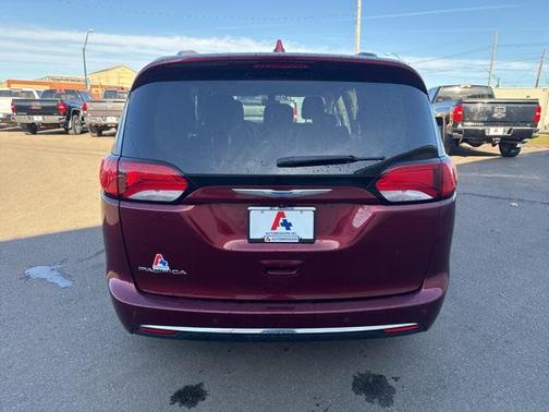 2018 Chrysler Pacifica Touring-L