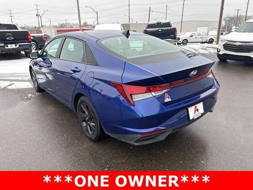 2021 Hyundai ELANTRA SEL